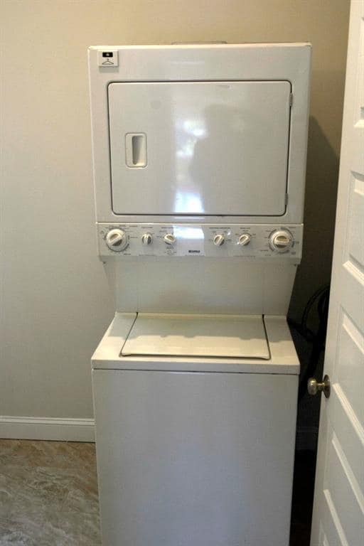 Photo - 213 Carpenter St