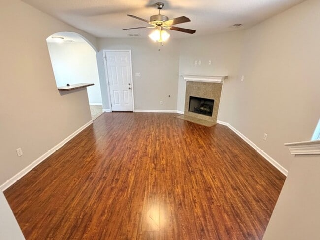 Photo - LowranceRd7915 Unit 1