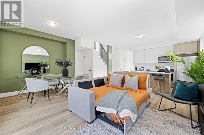 Photo - 447 Lansdowne Ave Unité Laneway