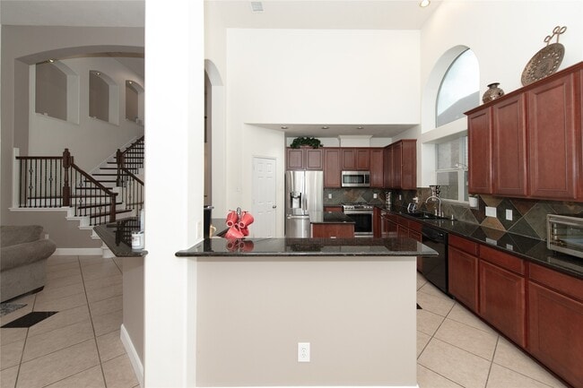 Photo - 1914 Lakeside Xing