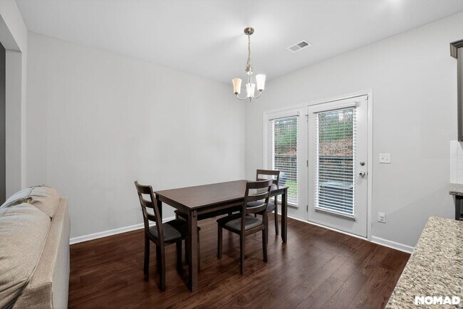 Photo - 1765 Labonte Pkwy