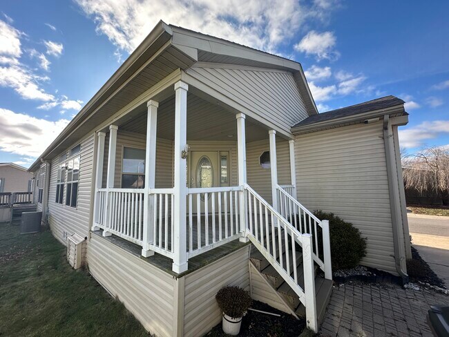 Photo - 291 Laurel Oak Ln