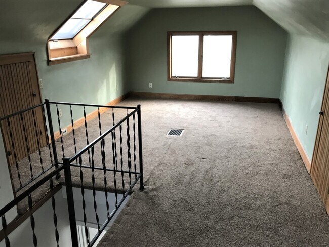 Photo - 904 Iredell St