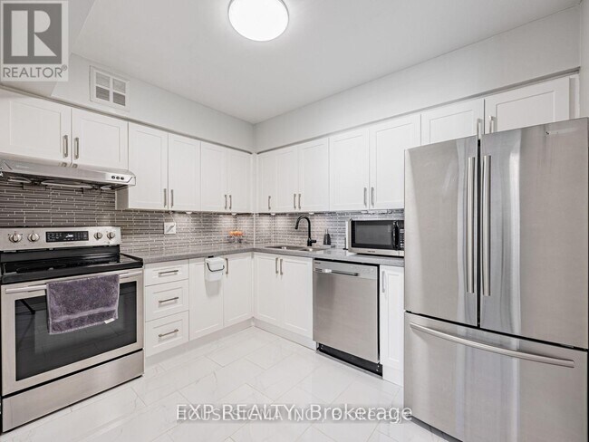 Photo - 39 Kimbercroft Ct Unité 703