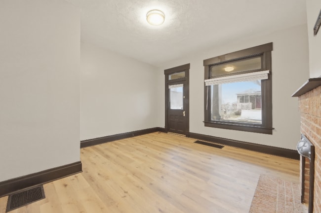 Photo - 767-796 Wager St Unidad 767