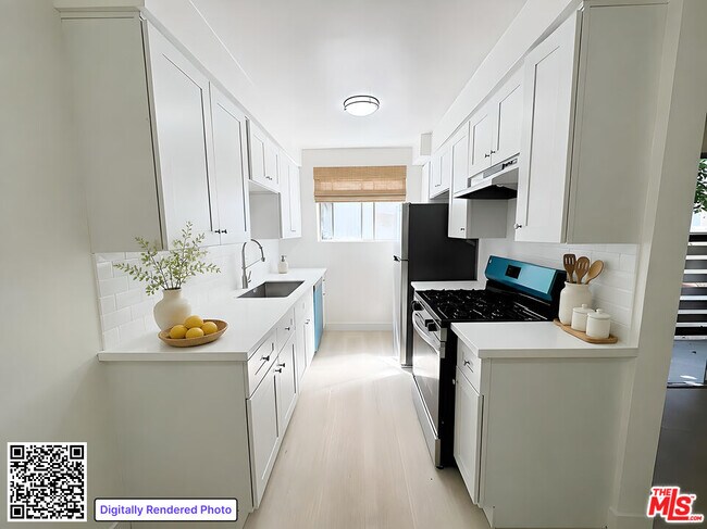 Photo - 5030 W Maplewood Ave Unit 105