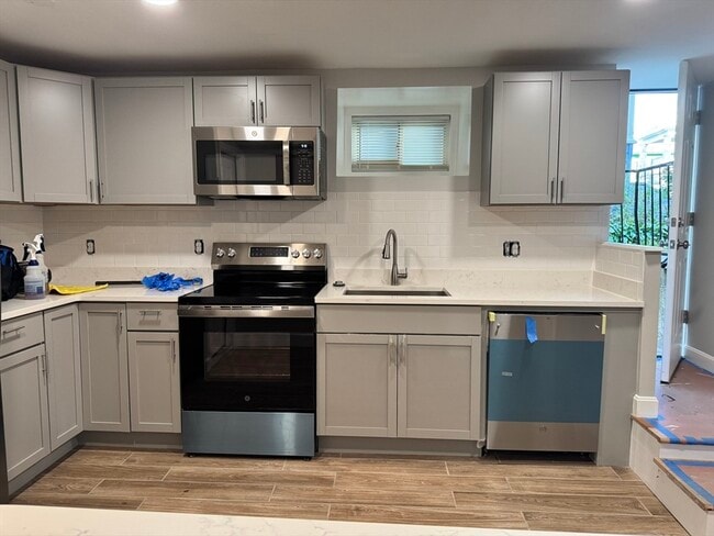 Photo - 24 W Tremlett St Unit B