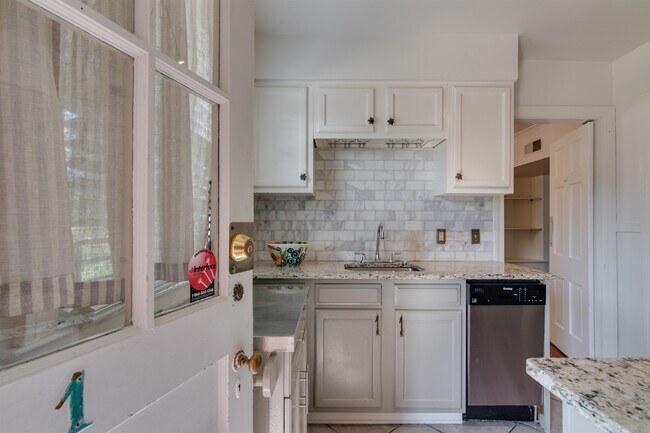 1885 Peabody Ave Unit 1