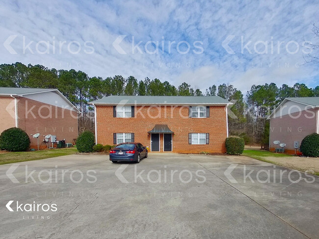 Photo - 137 Fawn Dr Townhome