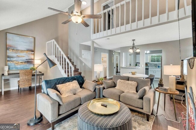 1114 Falling Water Dr