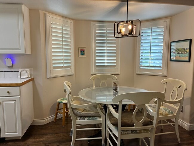 1006 W 44th St Unit 1