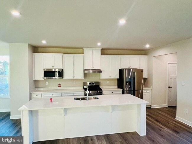 Photo - 303 E Grn St