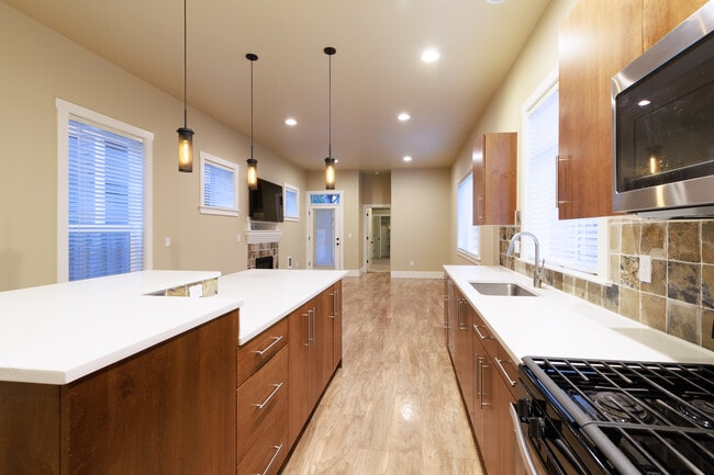 Photo - 1057 NW 25th St