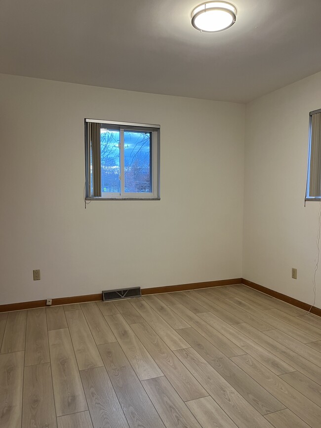 Photo - 621 Broad St
