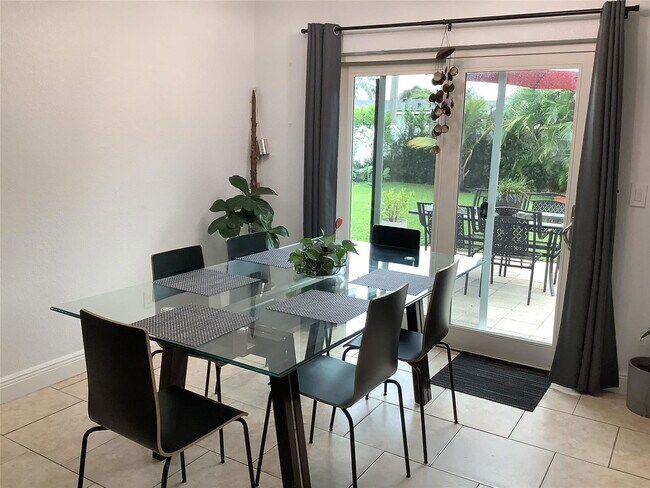 Photo - 8881 SW 21st St