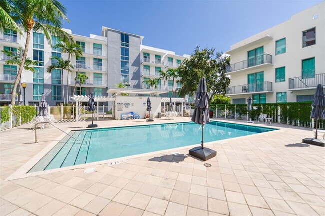 Building Photo - Van Buren Street, Hollywood, FL 33020 - 3 BR 3.5 BA condo Unit 203