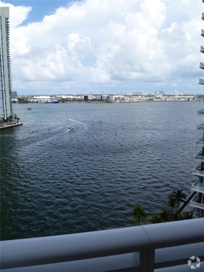 Building Photo - 901 Brickell Key Blvd Unit 1208 Rental