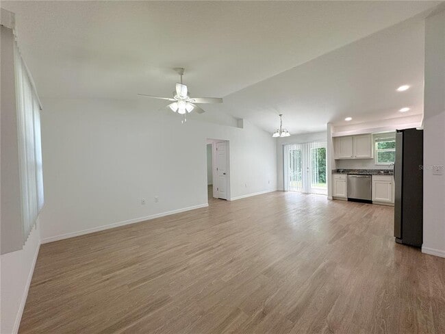 Photo - 2809 Garfield St W