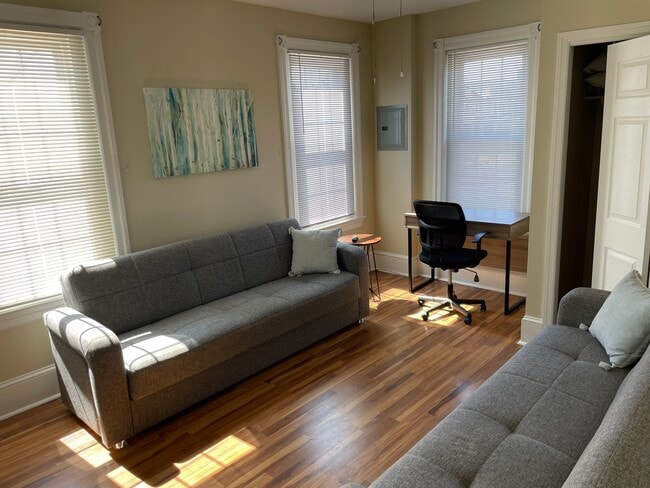 Photo - 600 Roxborough Ave Unit 2nd floor