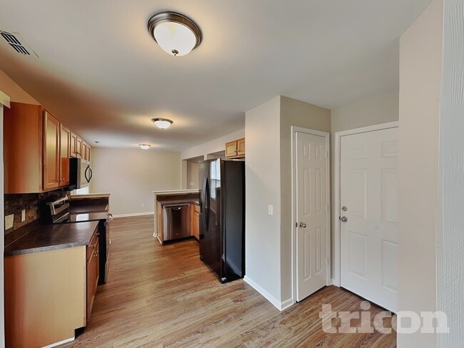 Photo - 2187 Erin Ln