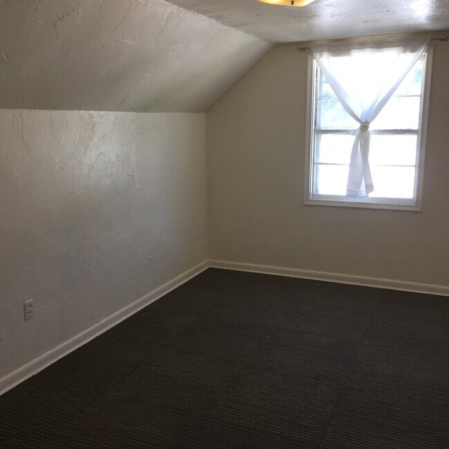 Photo - 128 W Paxton Avenue House