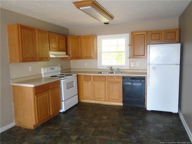 Photo - 611 Drypoint Ln