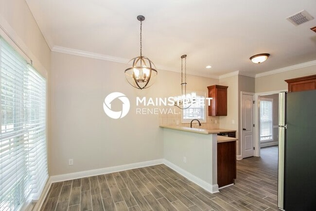 Photo - 3 Bedroom Pet-Friendly Home in Dallas, GA with Main Street Renewal