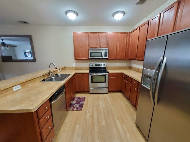 Photo - 5321 Warminster Dr Unit #104