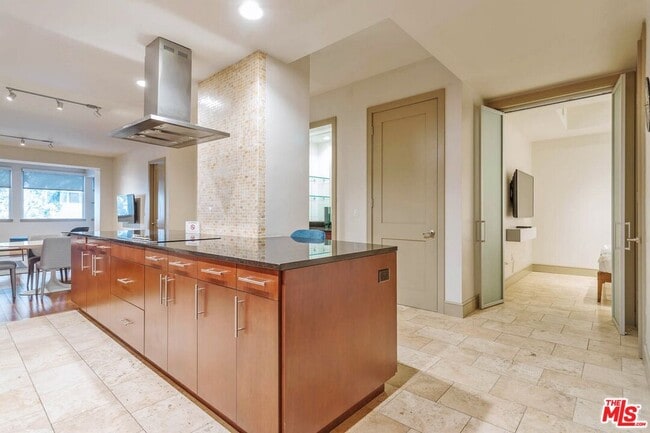 Photo - 10700 Wilshire Blvd Unit 201