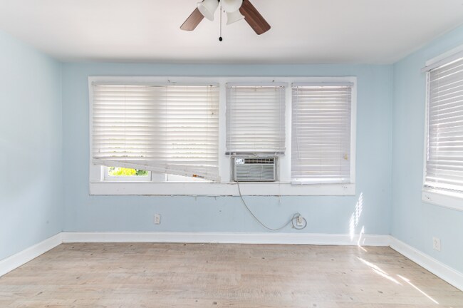 Photo - 120 NE 1st Ave Unidad 6