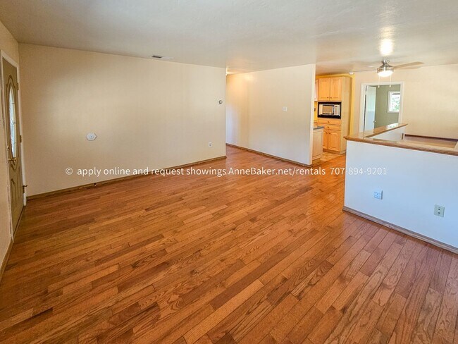 Photo - Exquisite Home among the Oak Trees