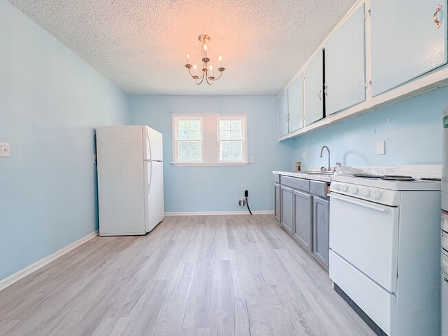 Photo - 1547 Center St