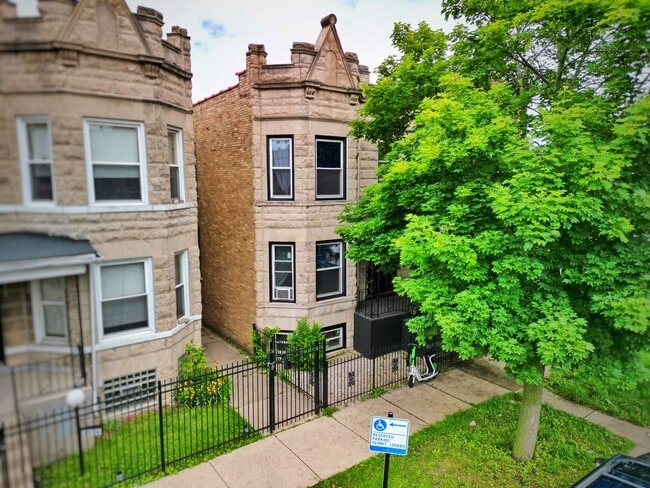 Building Photo - 3316 W Flournoy St