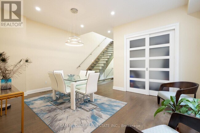Photo - 35A Broadview Ave