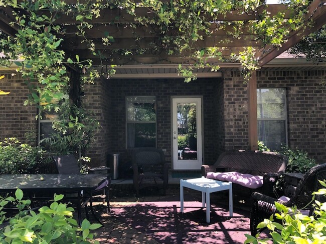 Photo - 554 Camellia Ct