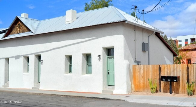 Photo - 143 W Simpson St
