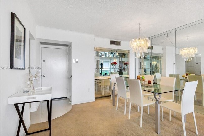 Photo - 3701 N Country Club Dr Unidad 1604