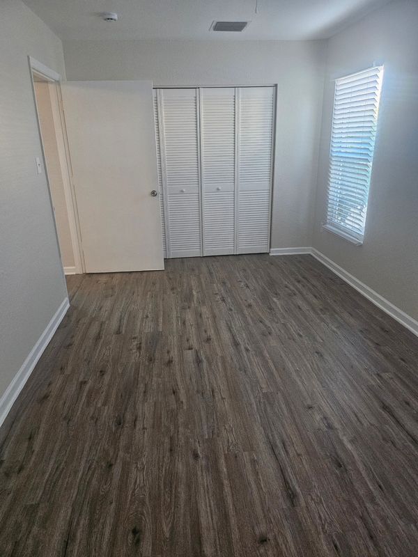 Photo - 271 Ridge Rd NW