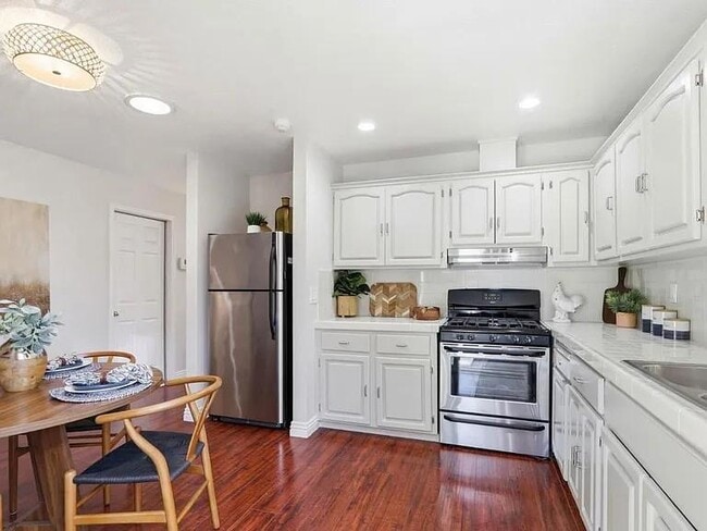 Photo - 2019 Malden Ave