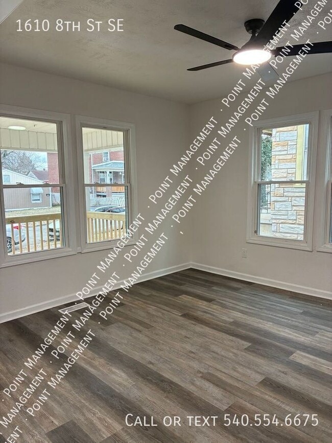 Photo - 1610 8th St SE