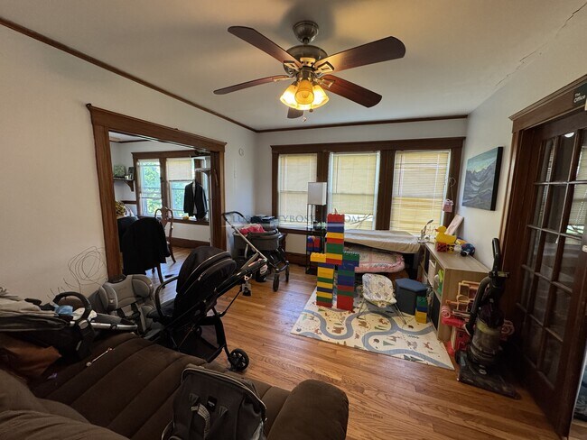Photo - 44 Blenford Rd Unit 1