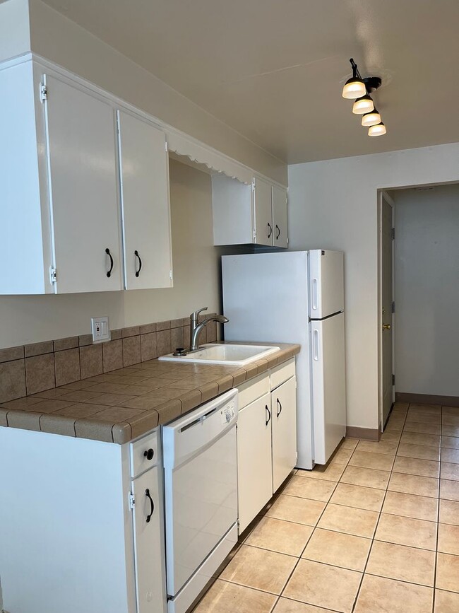 Building Photo - 3418 Liberty Rd S Unit 3418-21