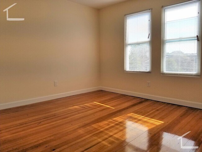 Photo - Renovated Apt great 4 Students & Working Pros!  2 Private Decks