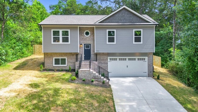 Building Photo - Brand new, 4 bedroom home!