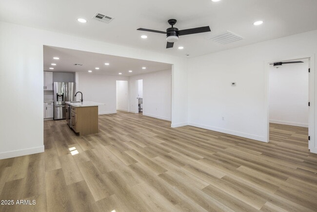 Photo - 1440 E Pierce St