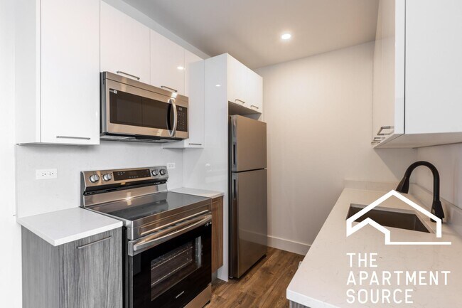 Photo - 941 W Carmen Ave Unit 405