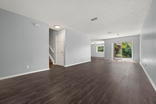 Photo - 3464 Commodore Ct