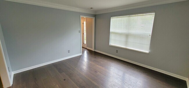 Photo - 1645 Wolverine Ln