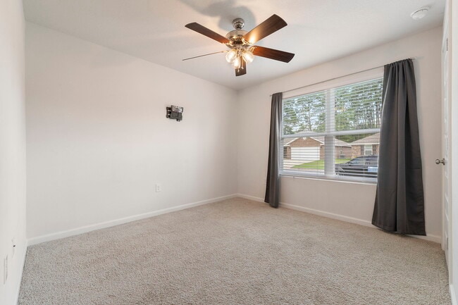 Photo - 7805 Lakeside Oaks Dr House