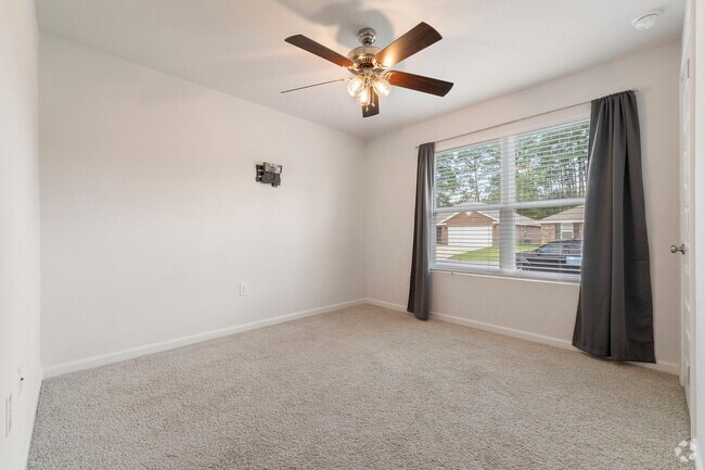 Building Photo - 7805 Lakeside Oaks Dr Rental